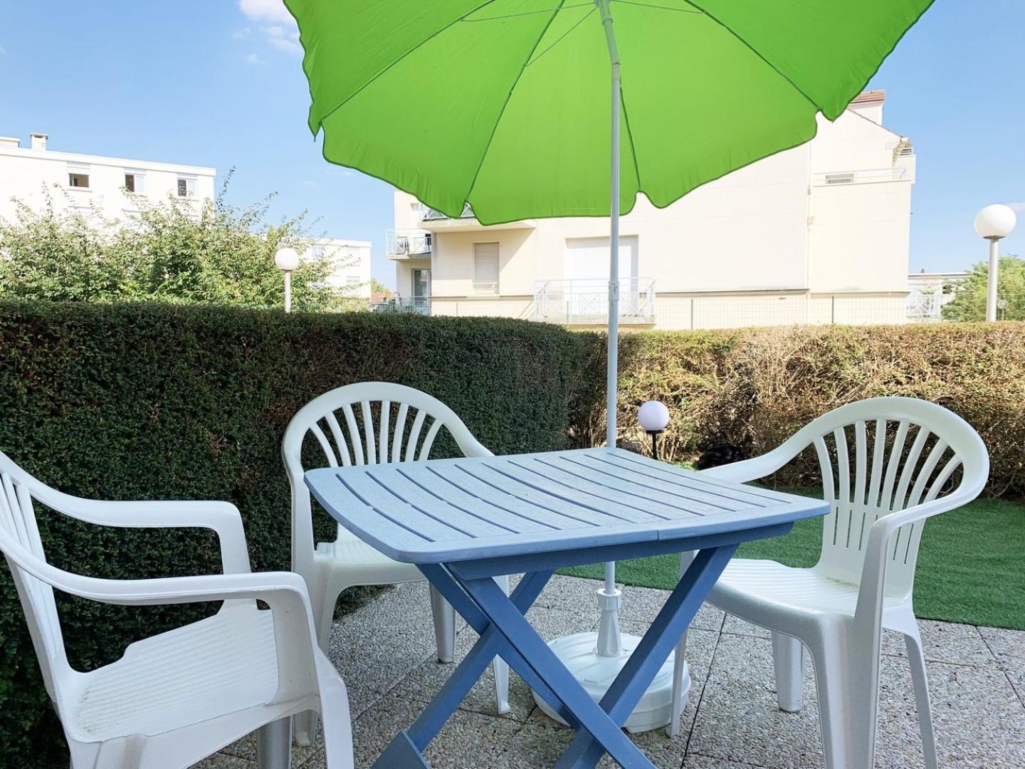 Le Matisse Lägenhet Mainvilliers  Exteriör bild